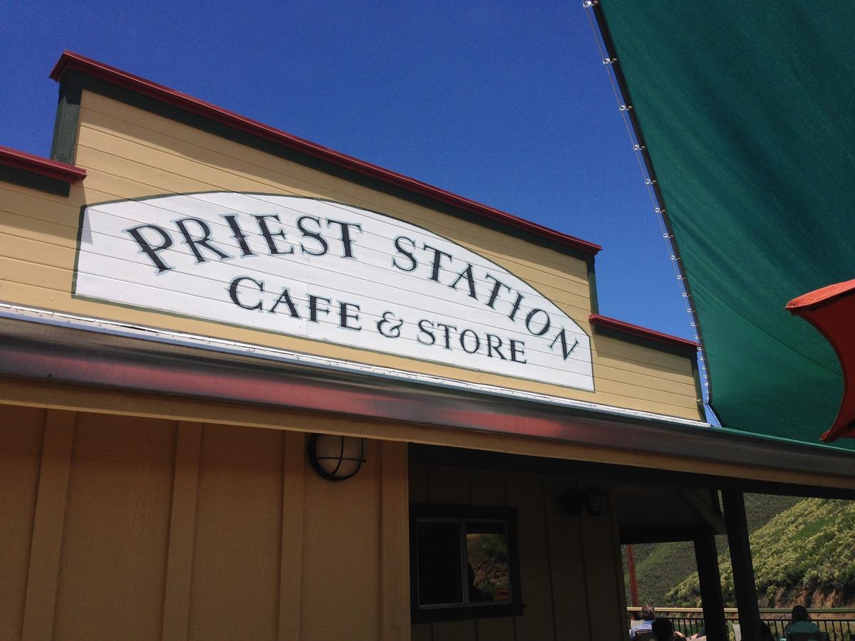 Priest Station Cafe & Cabins Groveland Exteriör bild